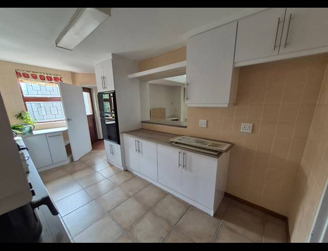 5 BEDROOM HOUSE FOR SALE IN BAYVIEW